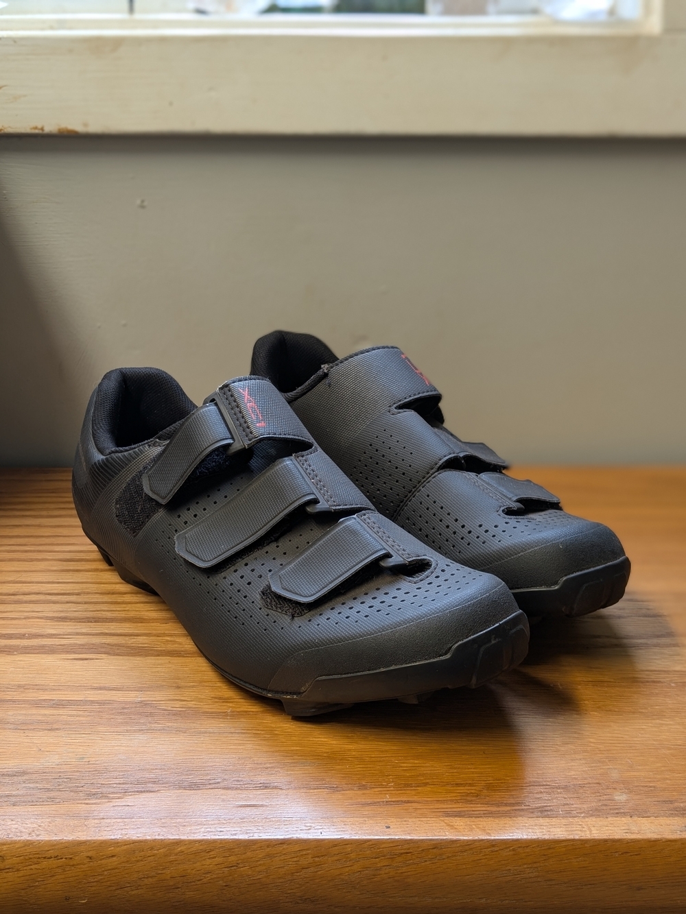 Shimano XC1 Men's Cycling Shoe US Size 11.8 - Worn Once
